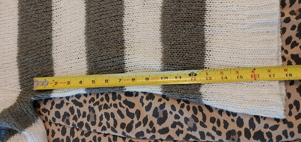 Distressed striped sweater - Picture 10 of 12
